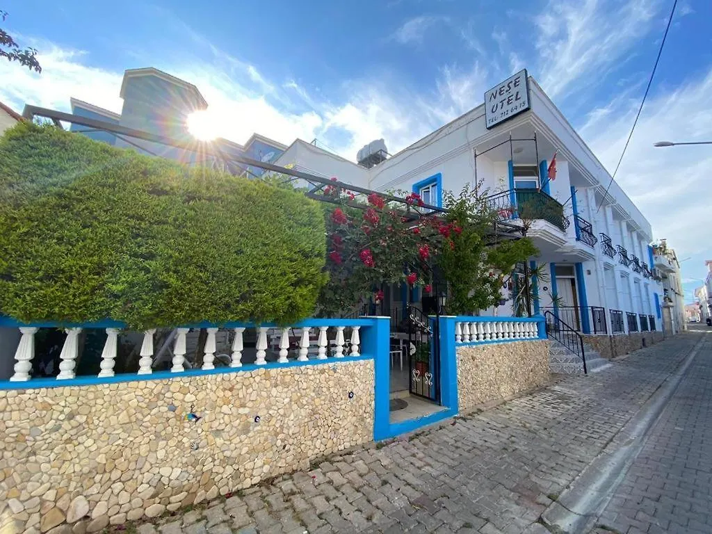 Kontakt z Nese Hotel