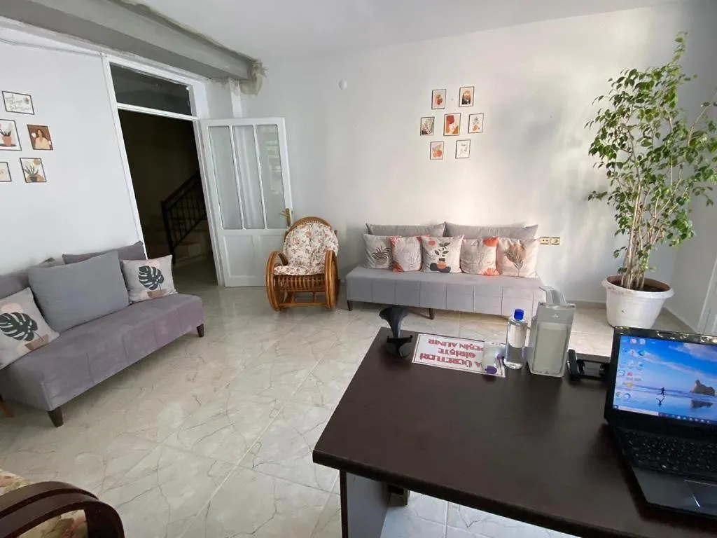 Pensjonat Nese Hotel Çeşme