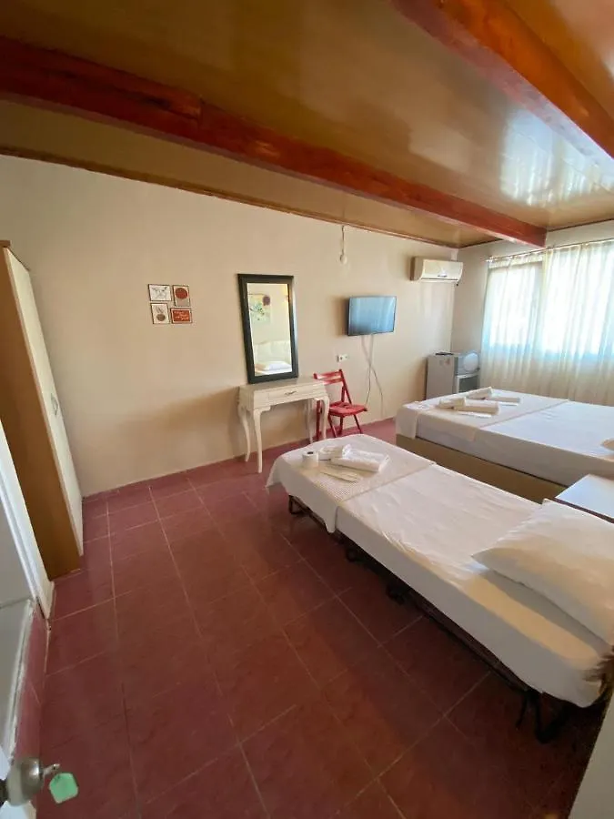 Nese Hotel Çeşme 2*,
