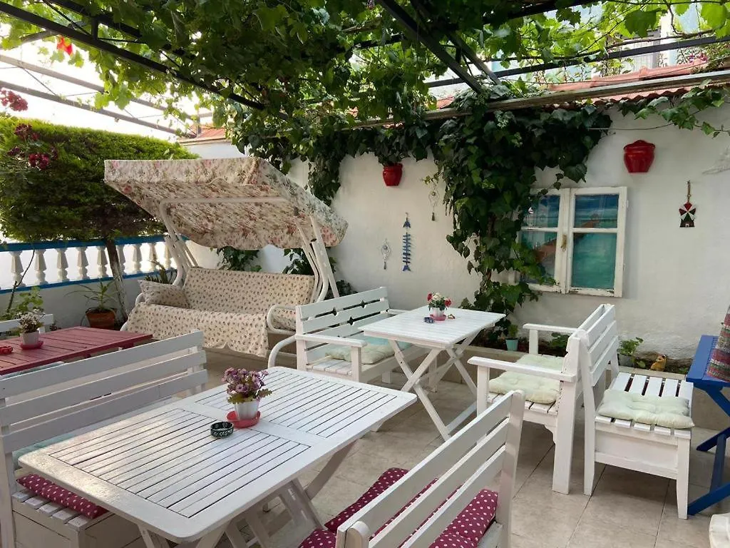 Nese Hotel Çeşme 2*,